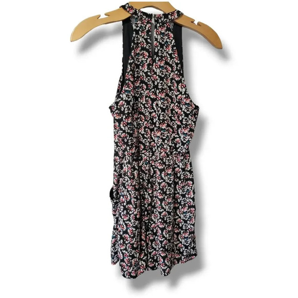 Express women's Floral front wrap Deep Vneck romper - size 4 - Picture 5 of 8